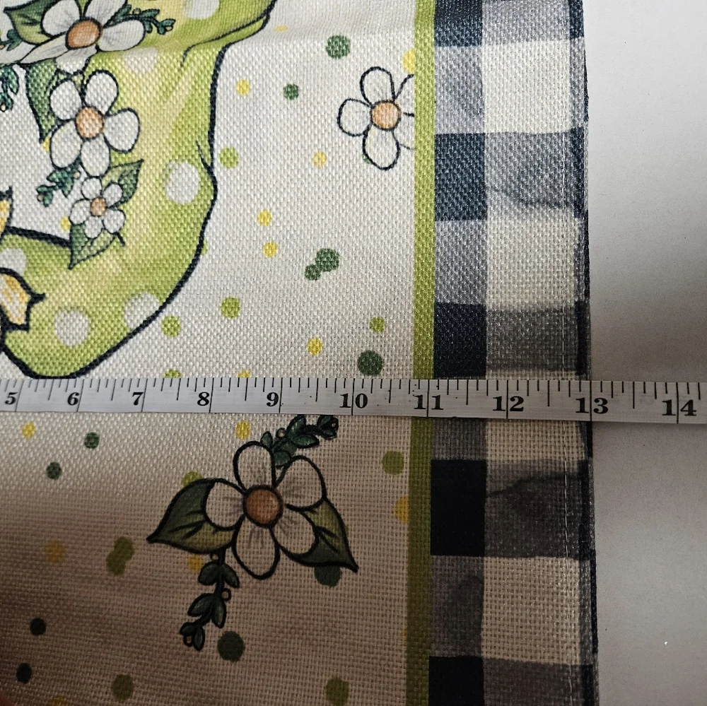 Green Gnome Checkered‎ Table Runner 13x72